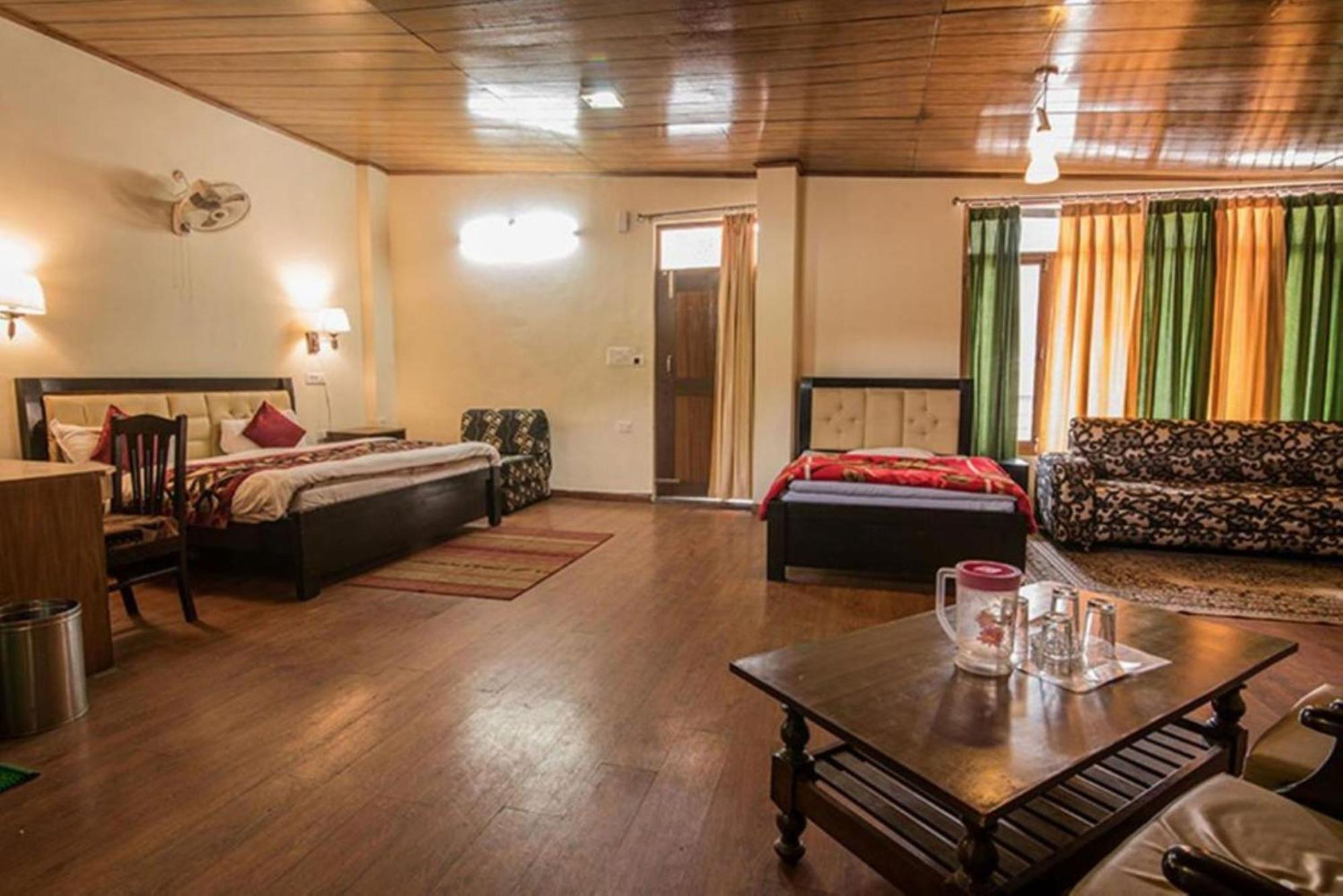 Moon Hotel Mallital, Near Nainital High Court 외부 사진