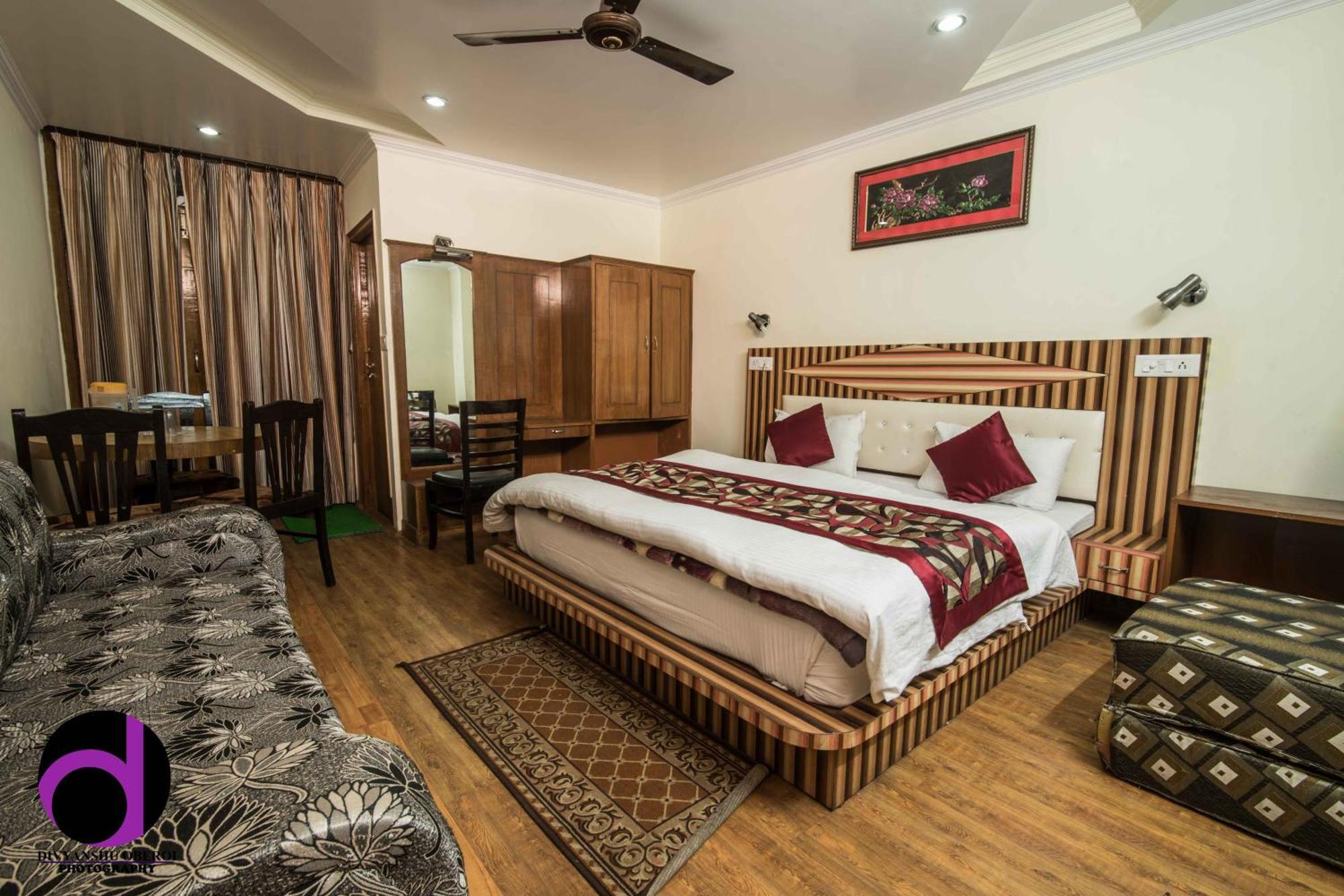 Moon Hotel Mallital, Near Nainital High Court 외부 사진